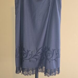 Ann Taylor Loft Black A-Line Skirt With Lace And Design Size 10 With Lining